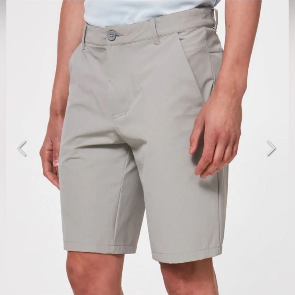 Oakley Men's Stone Gray Take Pro 3.0 Golf Flat Front Shorts Size 32 Regular Fit